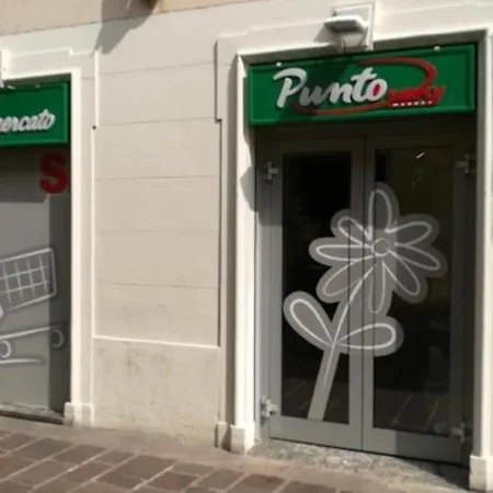 Appartement In Centro Da Ale